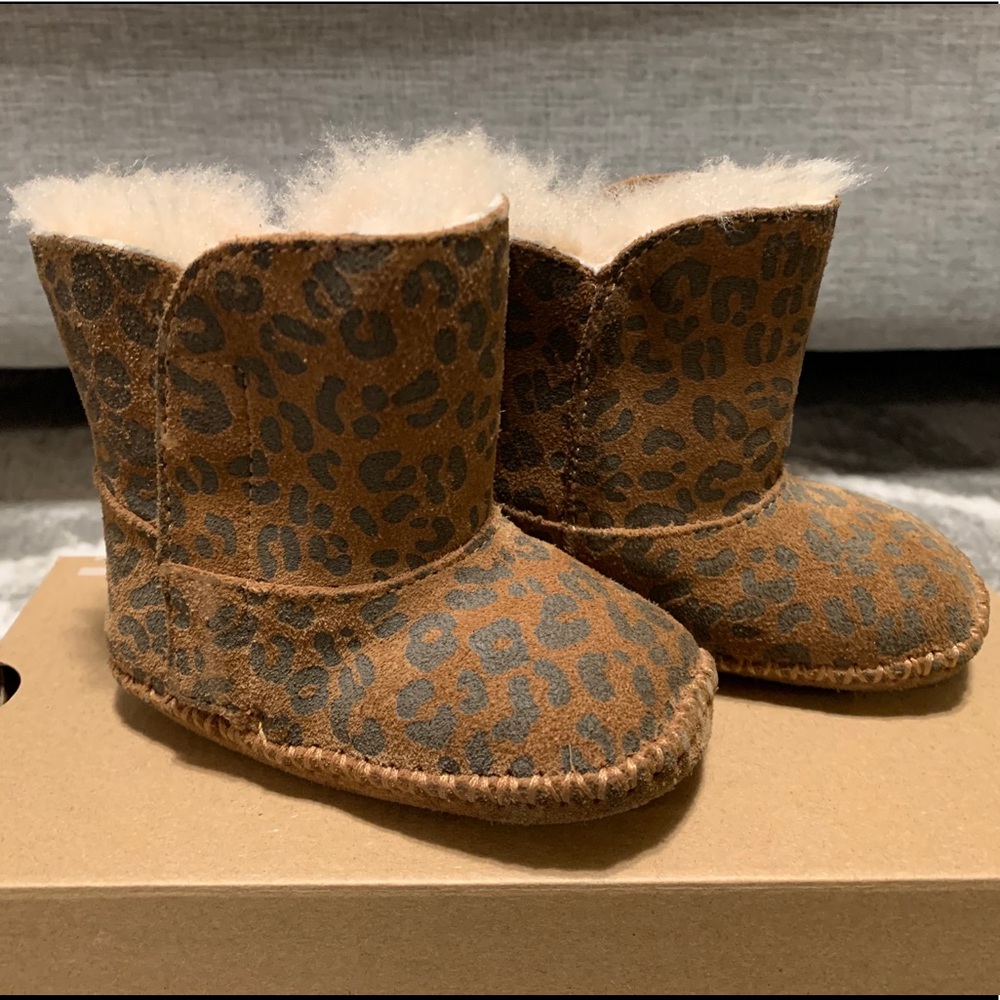 Ugg Baby Boots - size 2/3